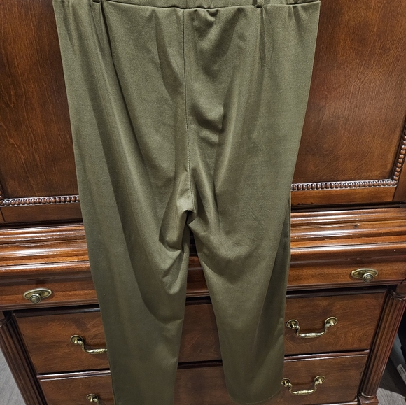 Chic Me Pants Outfit - Picture 7 of 7